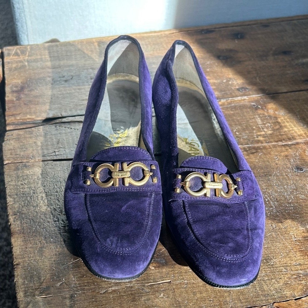 UNIQUE Salvatore Ferragamo Purple Suede Gancini Loafers Women's Size 7.5 AA